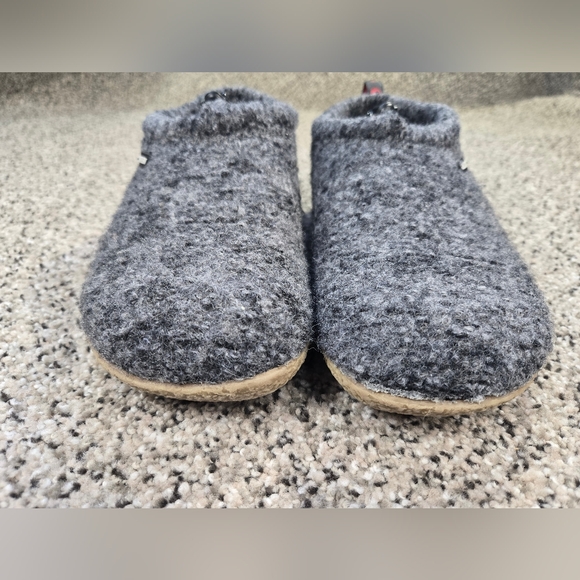 Giesswein Vent Virgin Wool Slippers in Gray Size 38 US 7 Womens MSRP $114 EUC - Picture 7 of 16